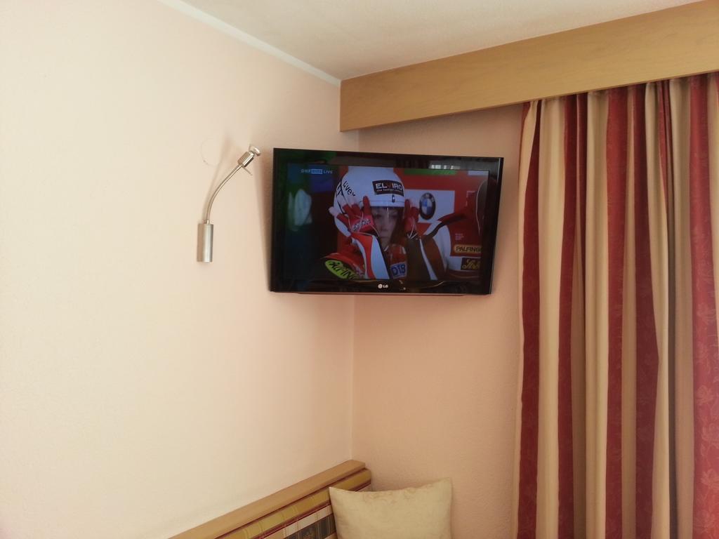 Ferienwohnung Haus Tanja Längenfeld Zimmer foto